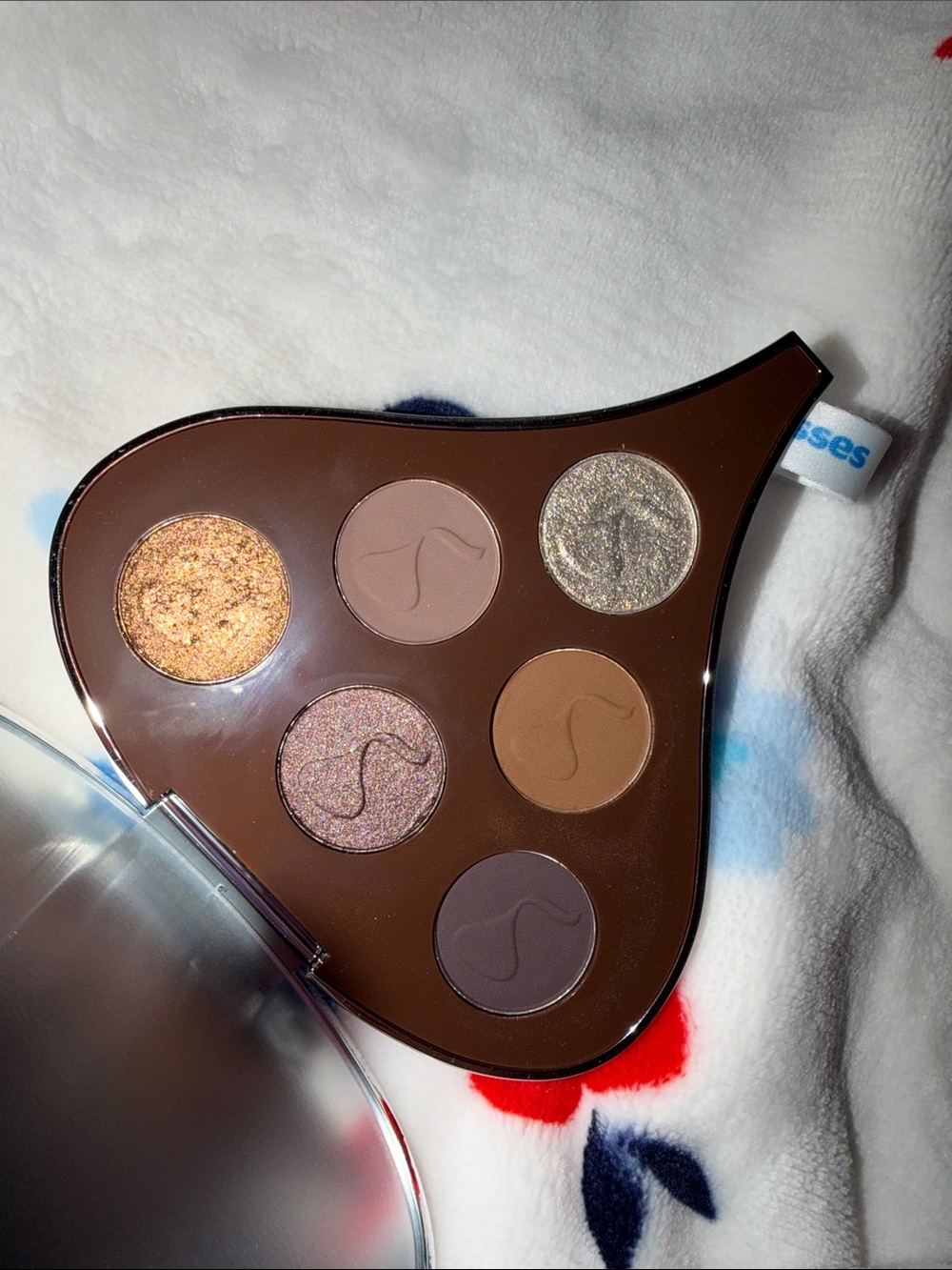 Glamlite x Hersheys Milk Chocolate Palette